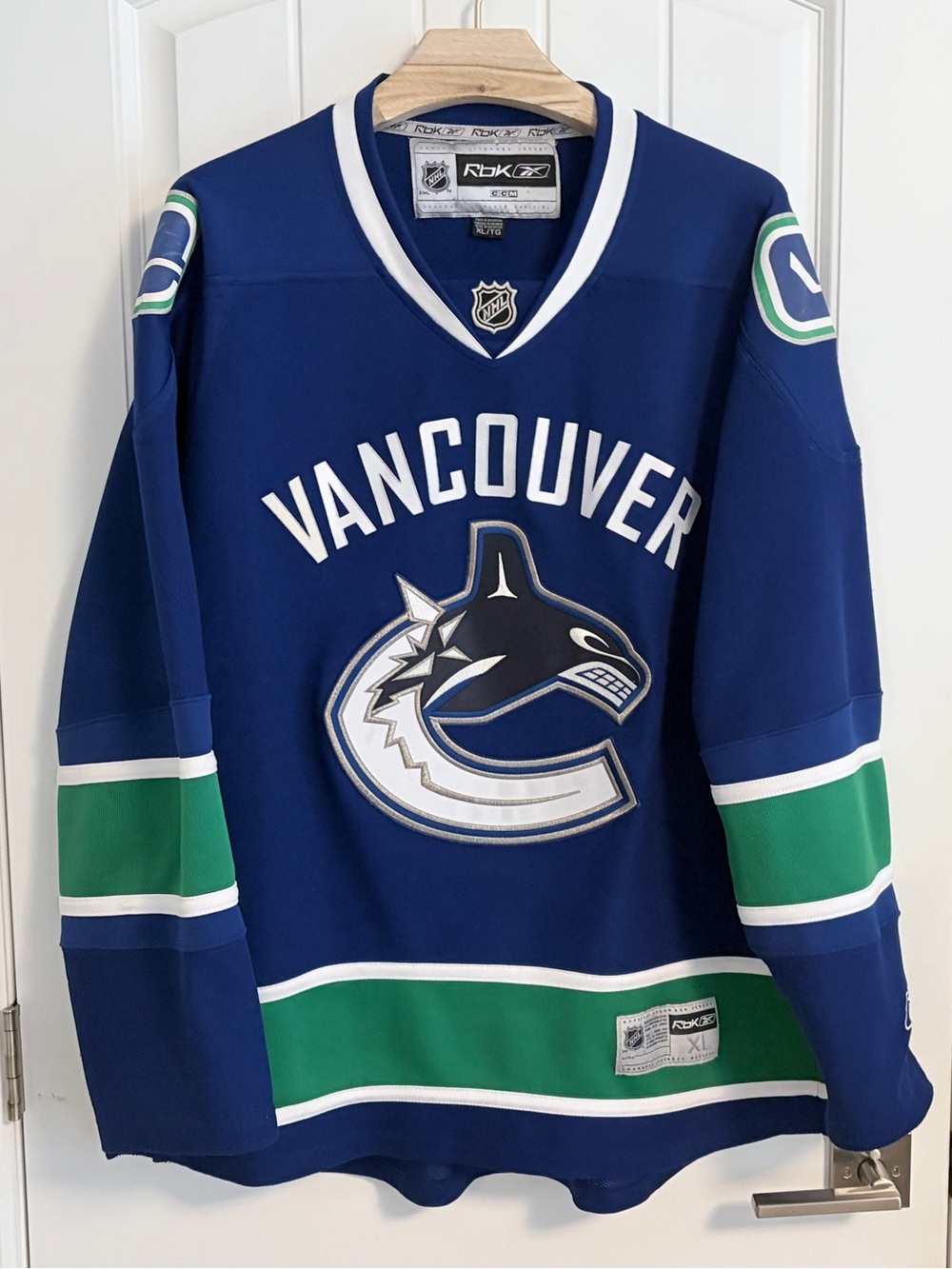 Authentic Reebok Vancouver Canucks Orca Blue Jersey Size XL Extra Large